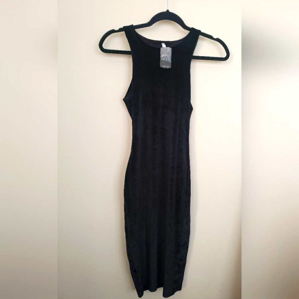 New! Agaci Black Velvet Razor back midlengh size S.